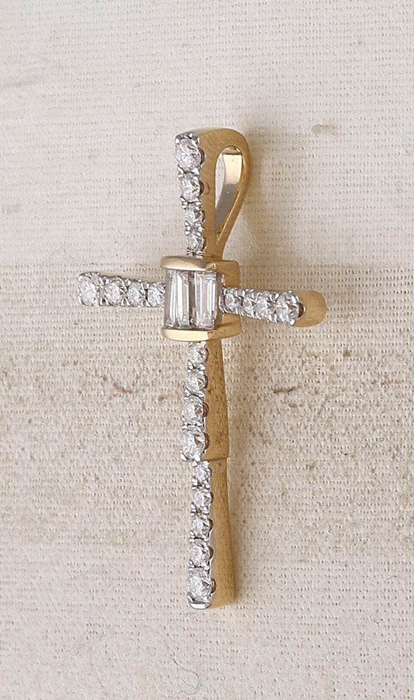 5/8CT-DIA ANA M CROSS PENDANT